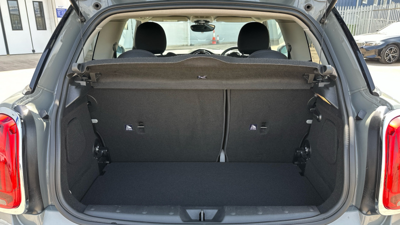 MINI Hatchback 2.0 Cooper S Classic 3dr Petrol Hatchback